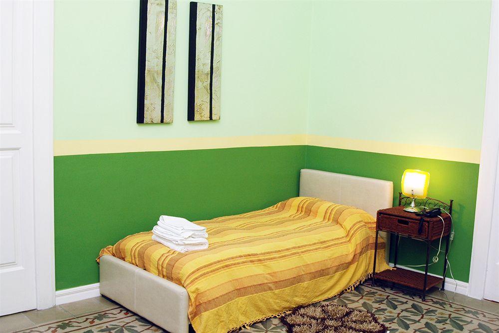La Naca Della Taranta B&B กาลาตีนา ภายนอก รูปภาพ