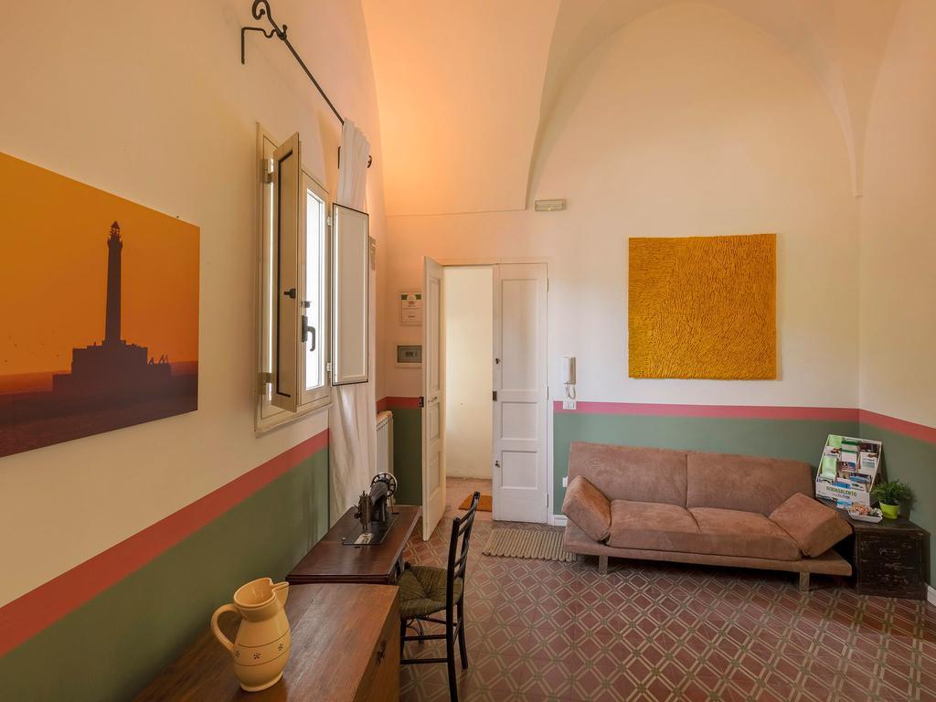 La Naca Della Taranta B&B กาลาตีนา ภายนอก รูปภาพ