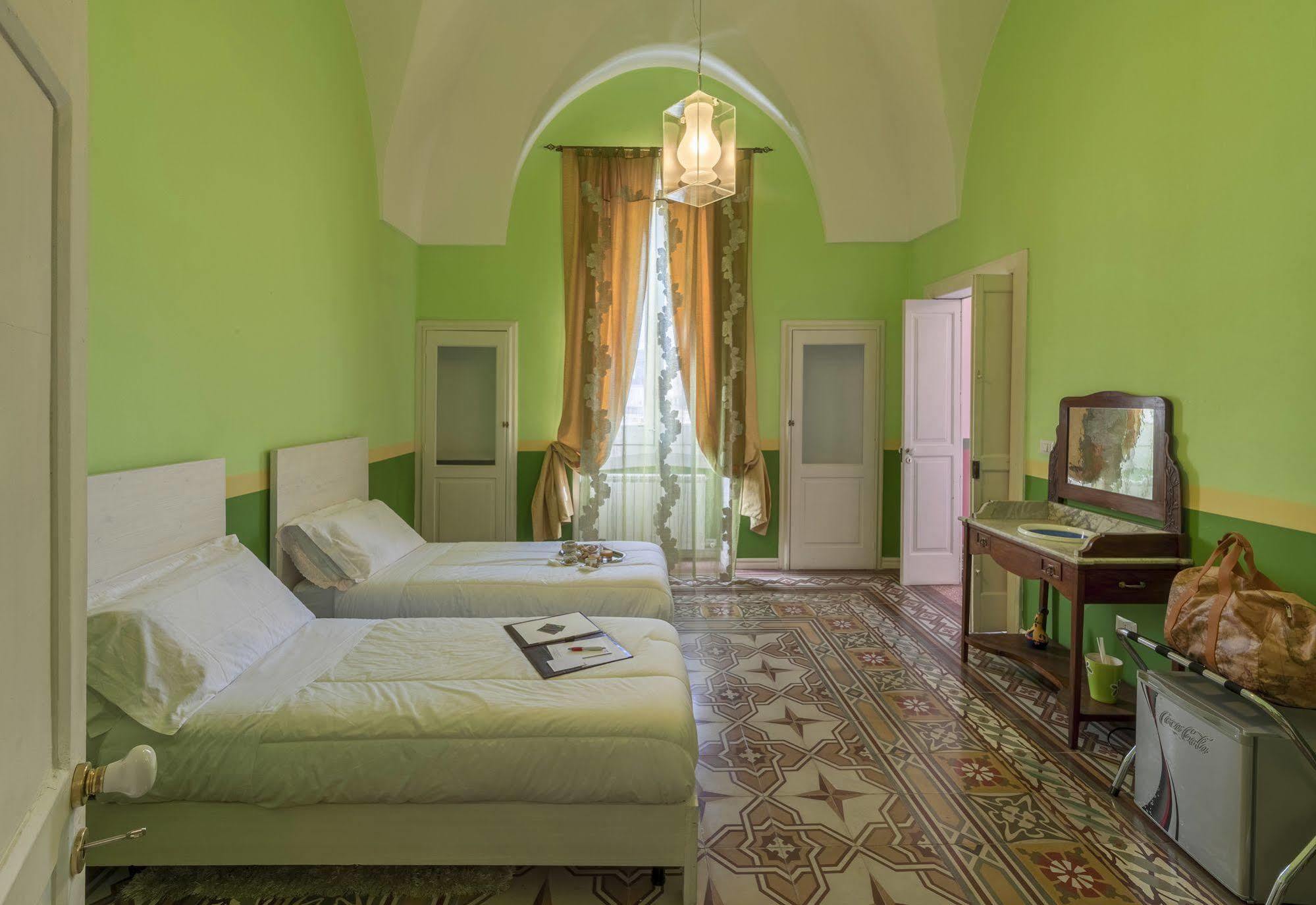 La Naca Della Taranta B&B กาลาตีนา ภายนอก รูปภาพ