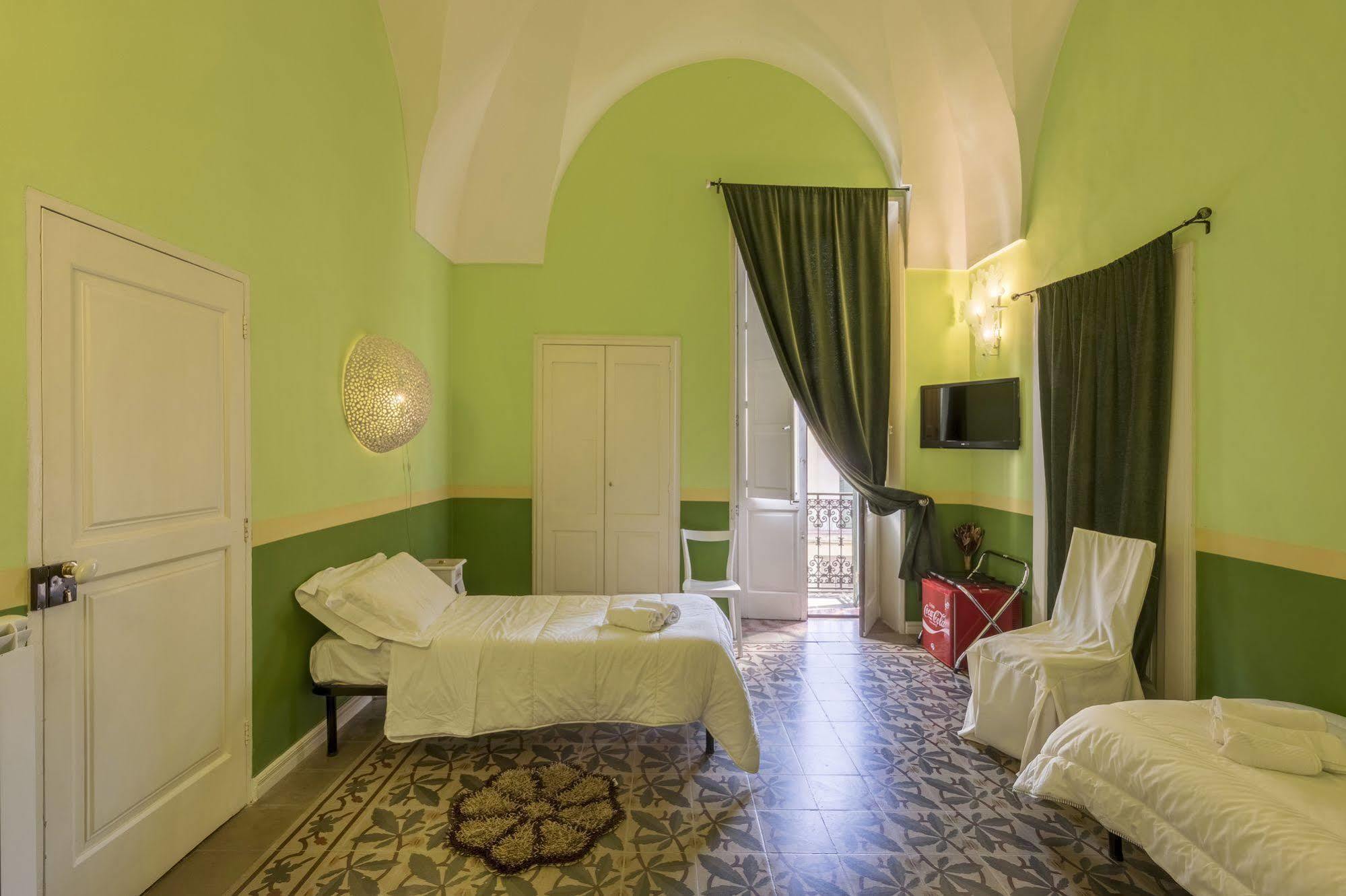 La Naca Della Taranta B&B กาลาตีนา ภายนอก รูปภาพ